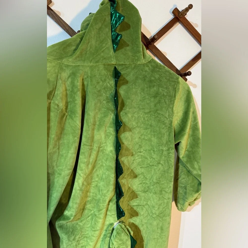 Dinosaur green and yellow Kids Costume size Large in EUC detachable tail hood